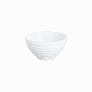 Tigela Harena Luminarc 13cm com sobremesa servida em uma mesa elegante.