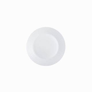 Conjunto de 6 pratos Harena Luminarc 19cm dispostos sobre mesa de jantar.