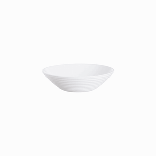 Tigela Harena Multi Branca 16cm com frutas servidas em mesa elegante.