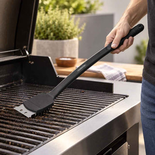 Escova para Grelhas Tramontina Churrasco com Cerdas de Aço 44cm - Twisted Media