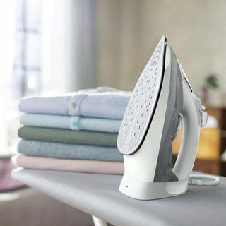 Ferro de Engomar a Vapor Philips Série 5000 2400W - Twisted Media