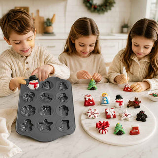 Forma Moka de Natal com 12 Cavidades em Aço Antiaderente - Twisted Media