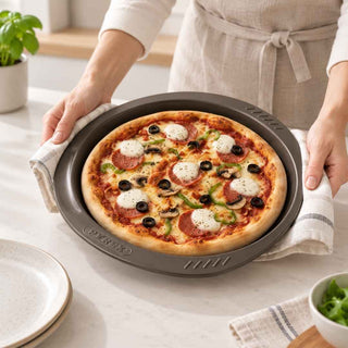 Forma de Pizza Retangular Perfurada 32cm em Aço Carbono - Angola