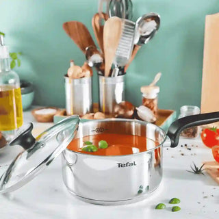 Panela Tefal em Aço Inoxidável com Tampa 18cm 2,1L - Twisted Media 