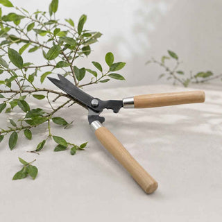 Tesoura para Sebes 48cm com Cabo de Madeira – Corte Preciso e Confortável - Twisted Media