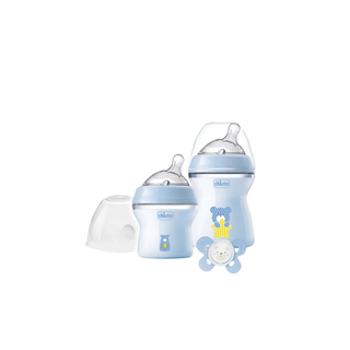 Conjunto de biberões CHICCO Natural Feeling Azul, design ergonômico e confortável para bebês.