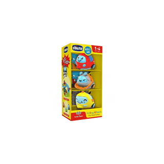 Mini carro Chicco City Construction com rosto divertido em fundo branco. Twisted Media.