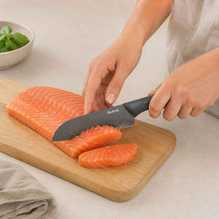 Faca Santoku Tefal em aço inoxidável para cortes precisos na cozinha - Twisted Media