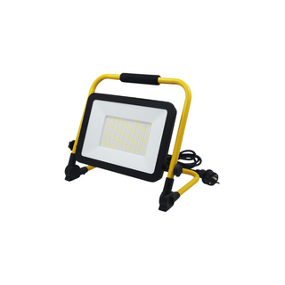 Luz LED BRUHM 100W em uso num estaleiro de obras em Luanda