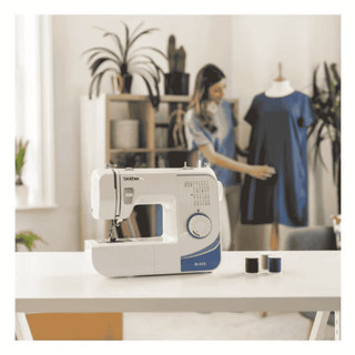 Máquina De Costura Semi Automática RL425 - Twisted Media