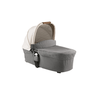 alcofa NUNA MIXX oferecendo conforto e segurança para o bebê