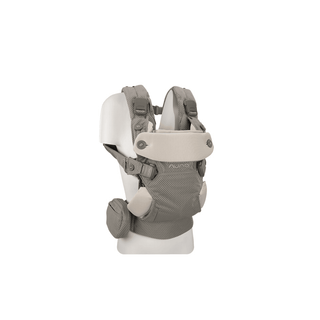 Porta-bebê NUNA mostrando as fivelas magnéticas - Twisted Media