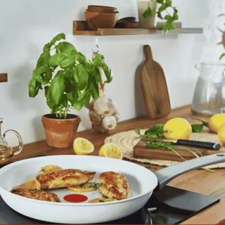 Wok Tefal Natural Chef C4511953 de 28 cm com revestimento cerâmico e compatível com indução - Twisted Media